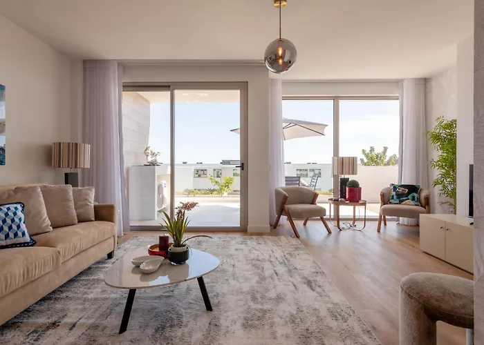 The By Sam * פונשל